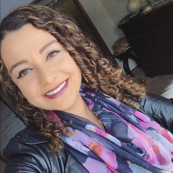 Hi! Welcome to my Closet, my gift to you ❤️ - Picture 2 of 2